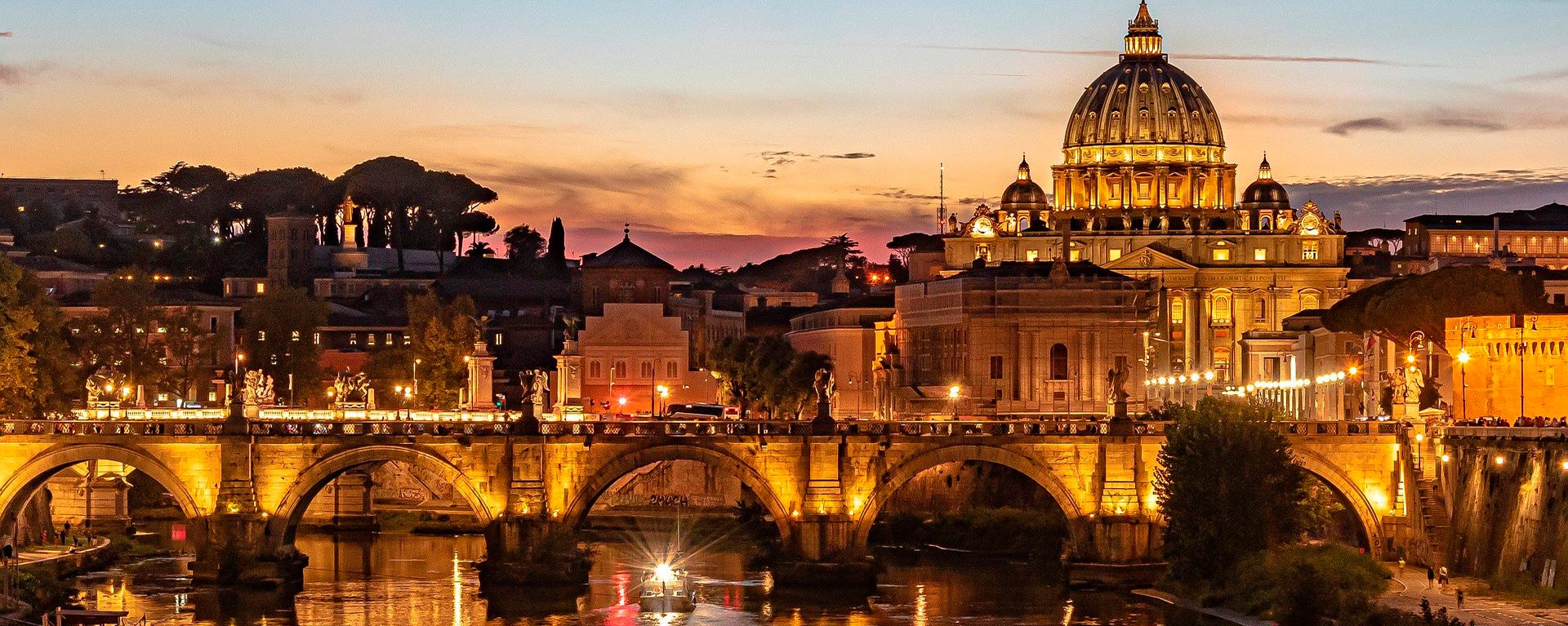 Roma tramonto sul Tevere